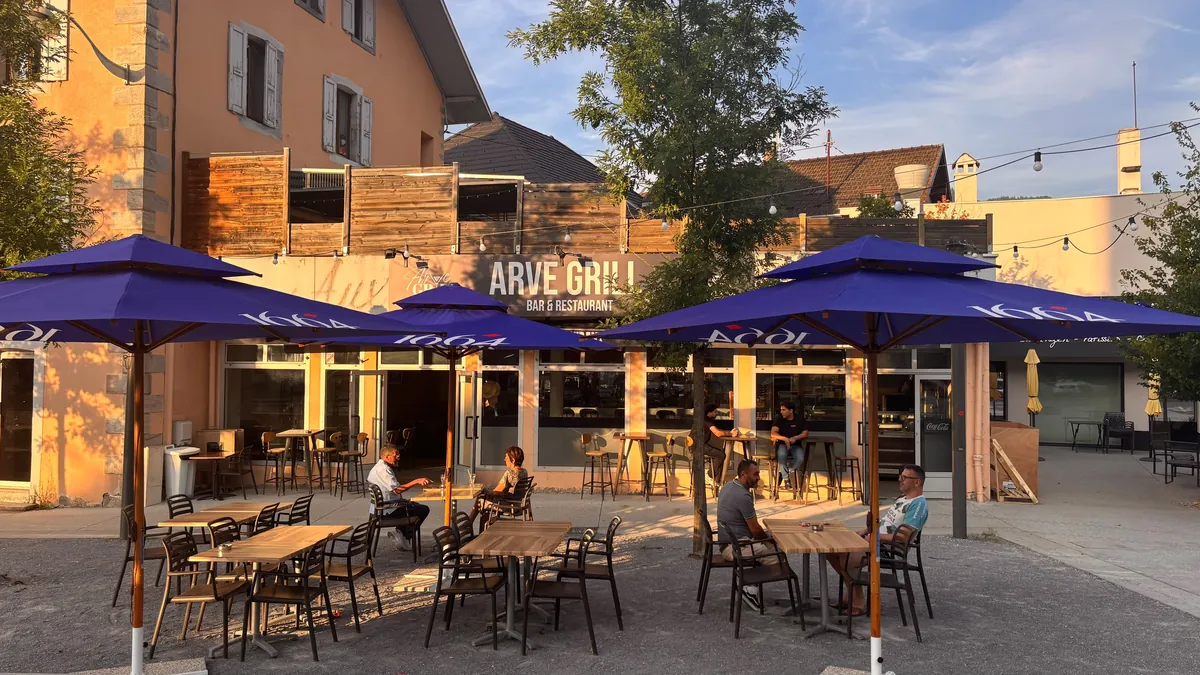 Apéro et planches à partager chez Arve Grill